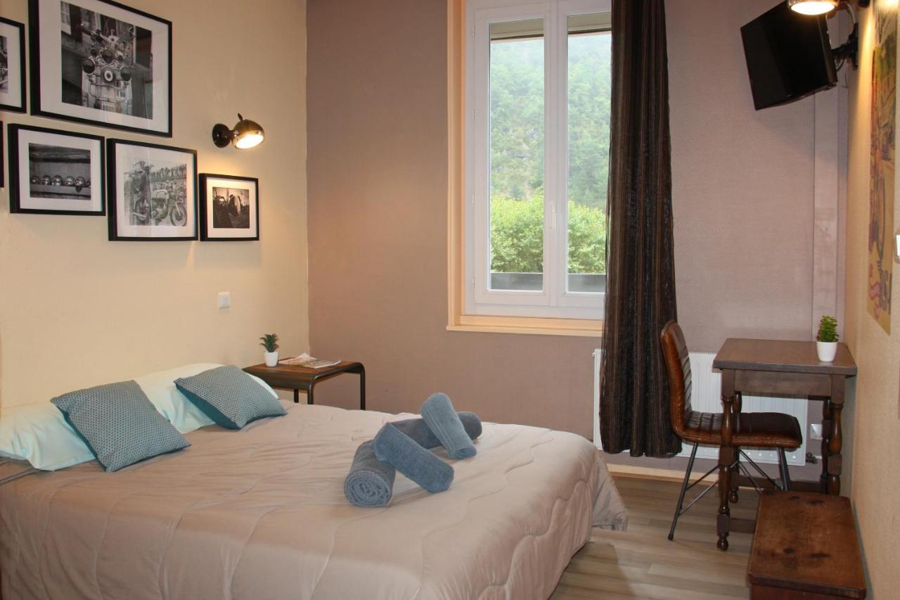 Hotel Des Bateliers La Malène Екстериор снимка
